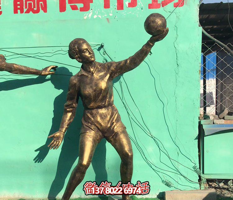 大型玻璃鋼排球?qū)W生雕塑,為廣場(chǎng)增添活力 大型玻璃鋼排球?qū)W生雕塑,為廣場(chǎng)增添活力