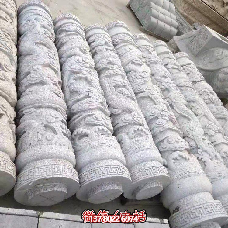 精美結合雕塑，把浮雕、大理石、石雕、石柱帶入戶外空間