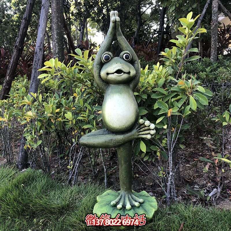 藝術之旅以樹脂彩繪、瑜伽練習和雕塑裝置為靈感的公園探索