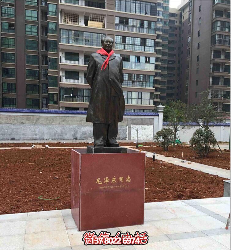 偉大領袖毛澤東仿銅雕塑，裝點小區玻璃鋼玻璃